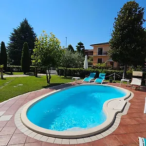 Sandra Bed & Breakfast Sirmione